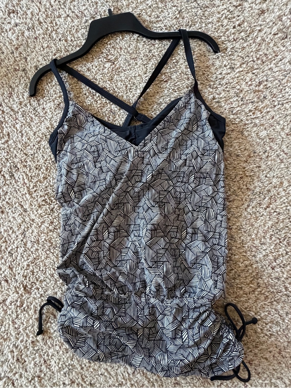 Athleta Black & White Geometric Swim Top